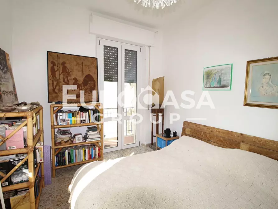 Immagine 28 di Appartamento in vendita  a Lucca