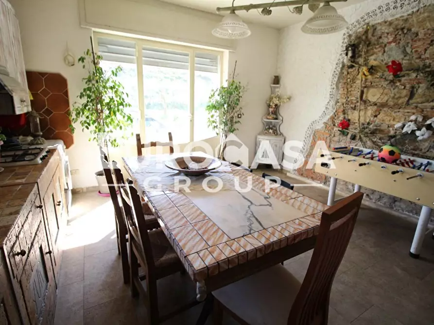 Immagine 3 di Appartamento in vendita  a Lucca