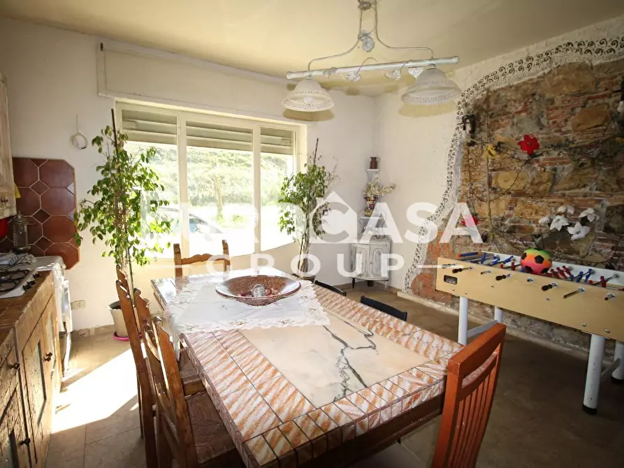 Immagine 2 di Appartamento in vendita  a Lucca