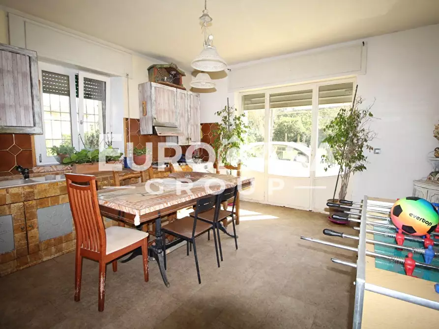 Immagine 1 di Appartamento in vendita  a Lucca