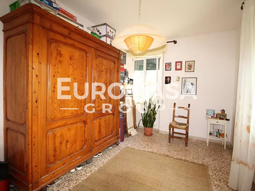 Immagine 25 di Appartamento in vendita  a Lucca