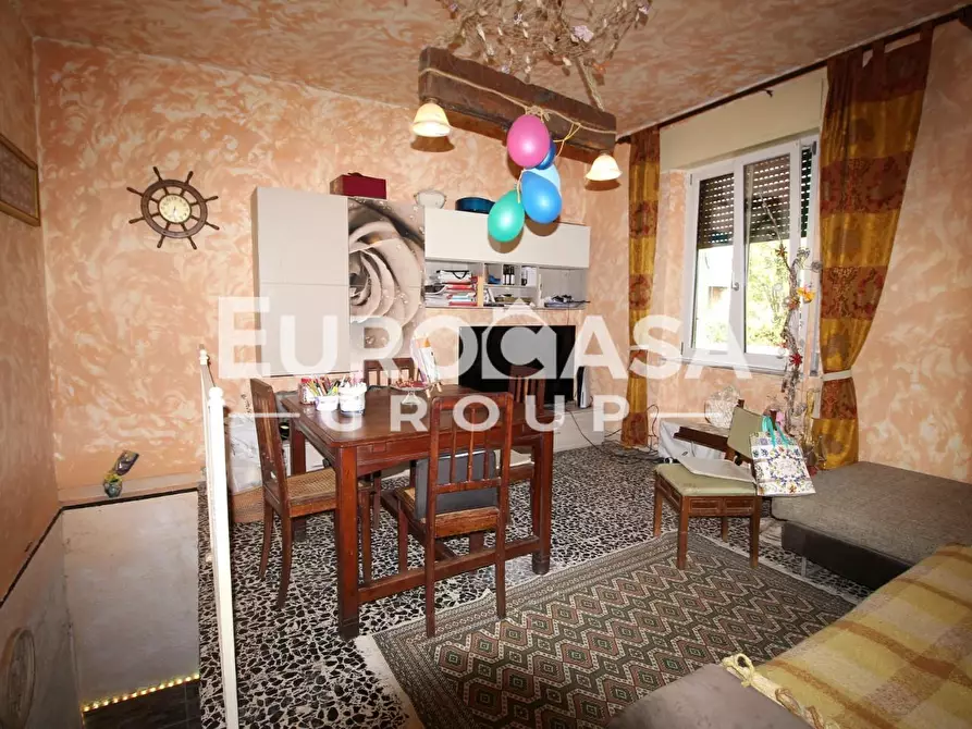 Immagine 8 di Appartamento in vendita  a Lucca