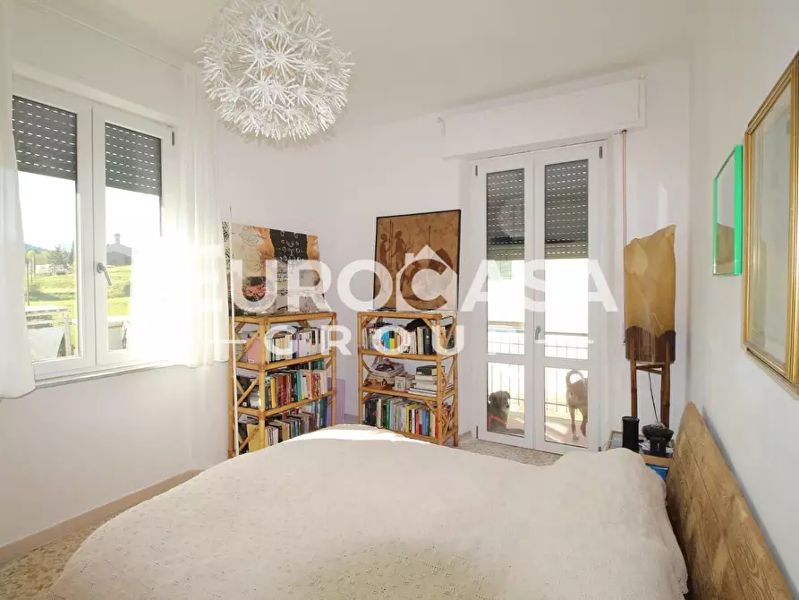 Immagine 27 di Appartamento in vendita  a Lucca