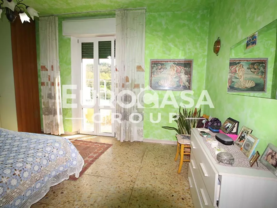 Immagine 19 di Appartamento in vendita  a Lucca