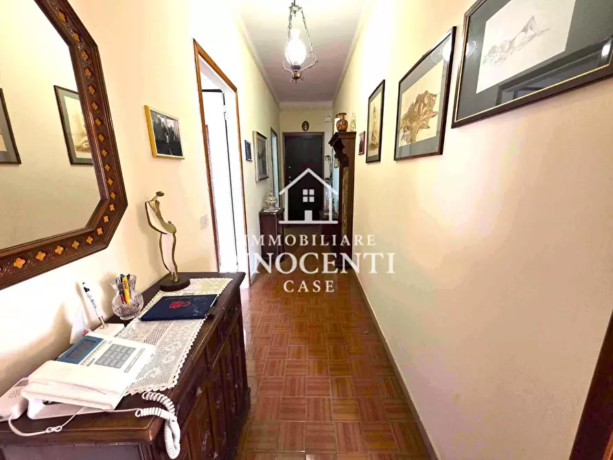 Immagine 5 di Appartamento in vendita  a Massa