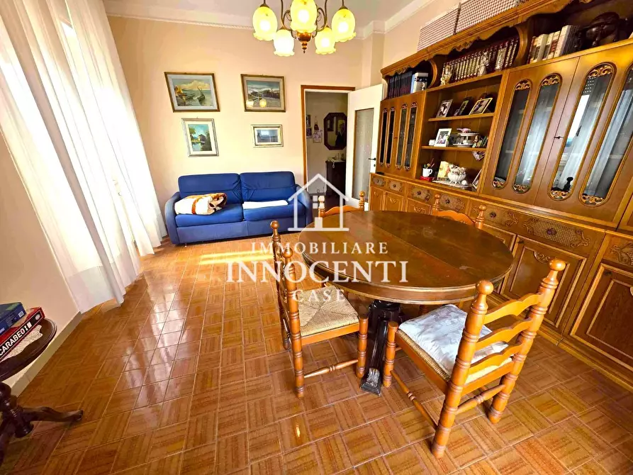 Immagine 2 di Appartamento in vendita  a Massa