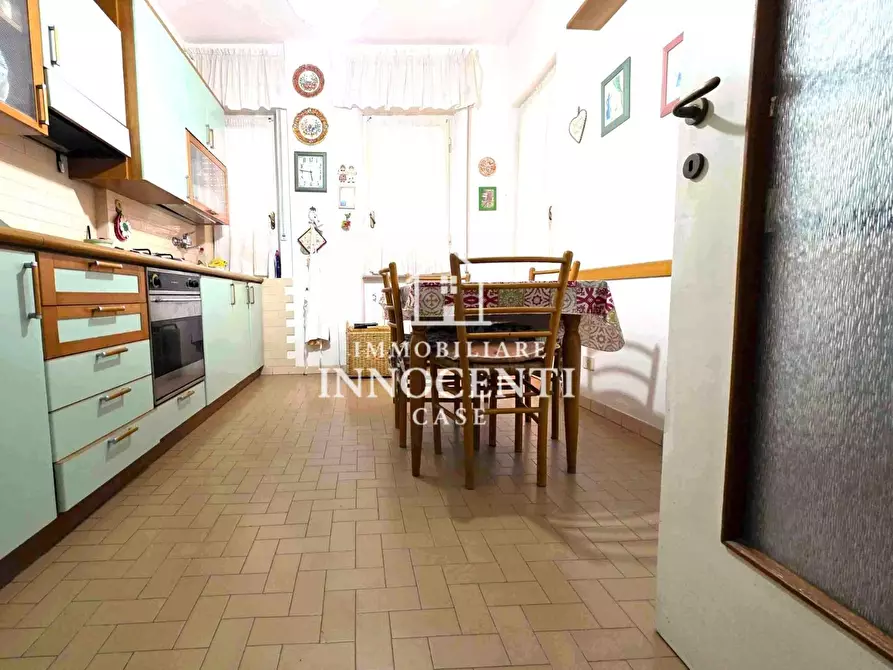 Immagine 12 di Appartamento in vendita  a Massa