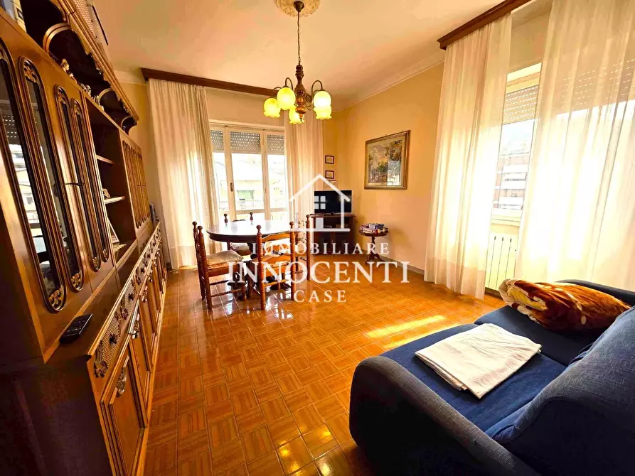 Immagine 1 di Appartamento in vendita  a Massa