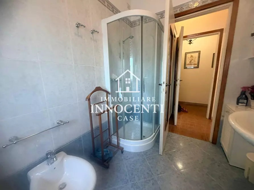 Immagine 17 di Appartamento in vendita  a Massa