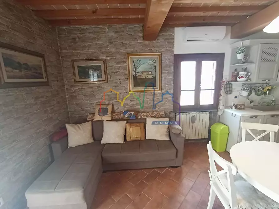 Immagine 3 di Appartamento in vendita  a San Giuliano Terme