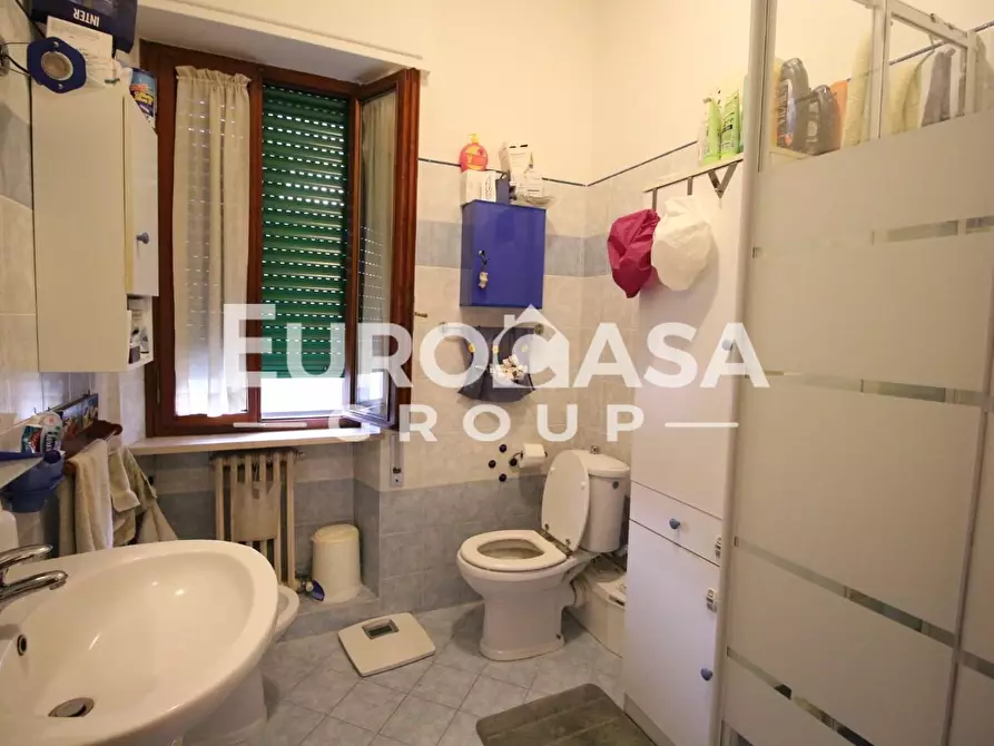 Immagine 7 di Appartamento in vendita  a Lucca