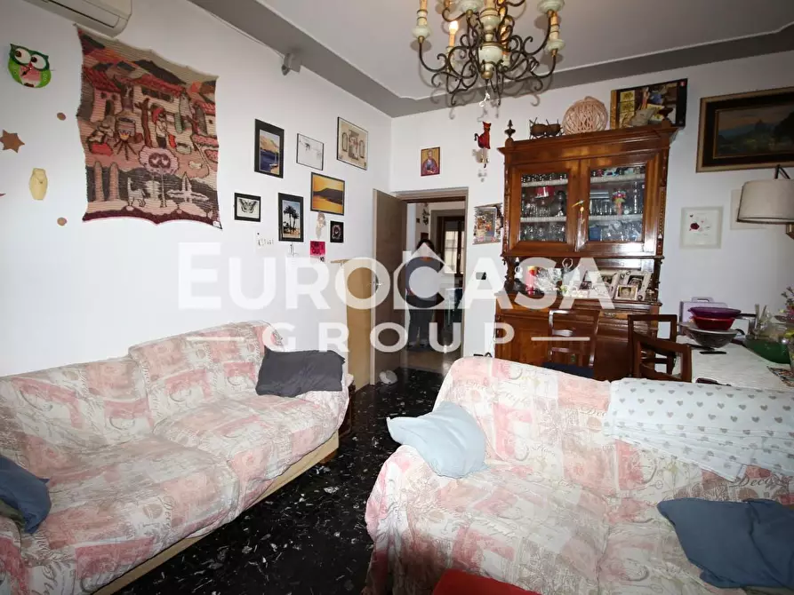 Immagine 9 di Appartamento in vendita  a Lucca