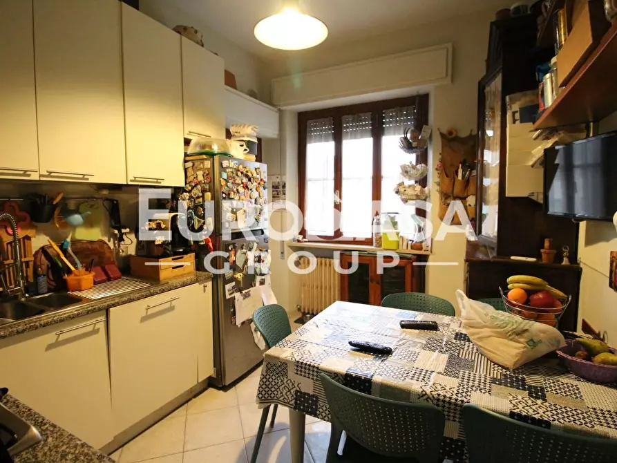 Immagine 11 di Appartamento in vendita  a Lucca