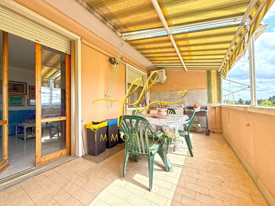 Immagine 3 di Appartamento in vendita  a Cecina