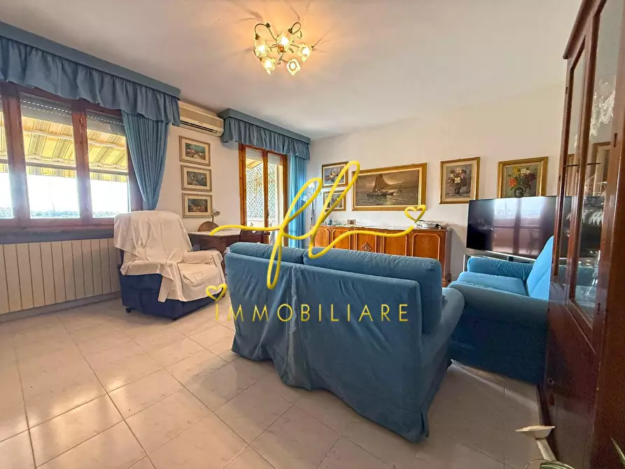 Immagine 4 di Appartamento in vendita  a Cecina