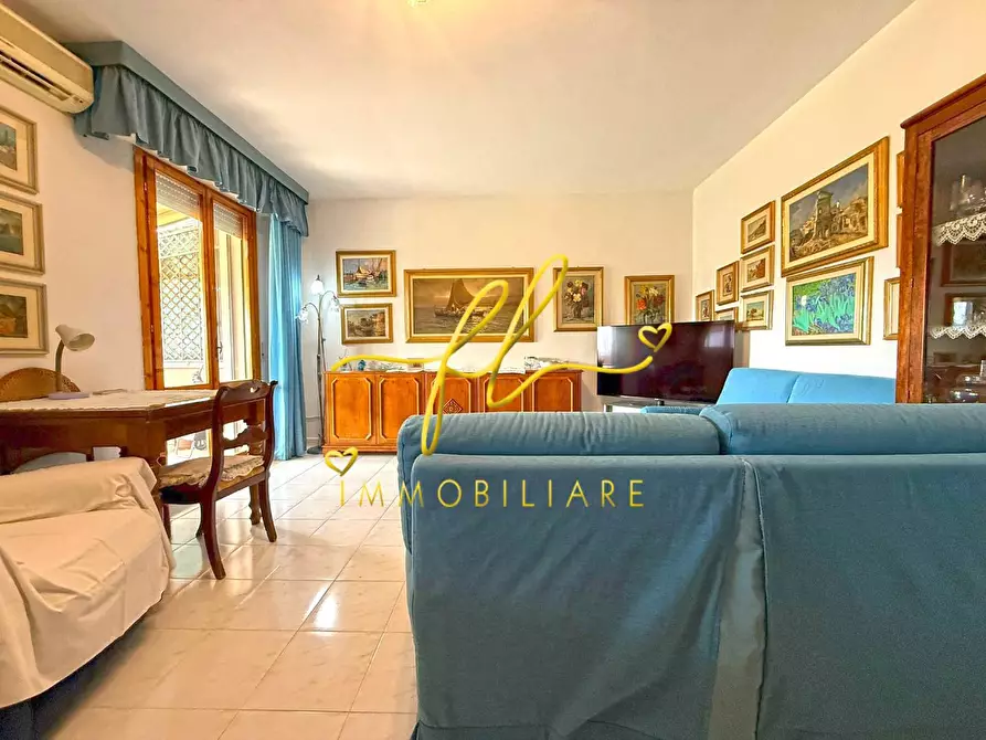 Immagine 9 di Appartamento in vendita  a Cecina