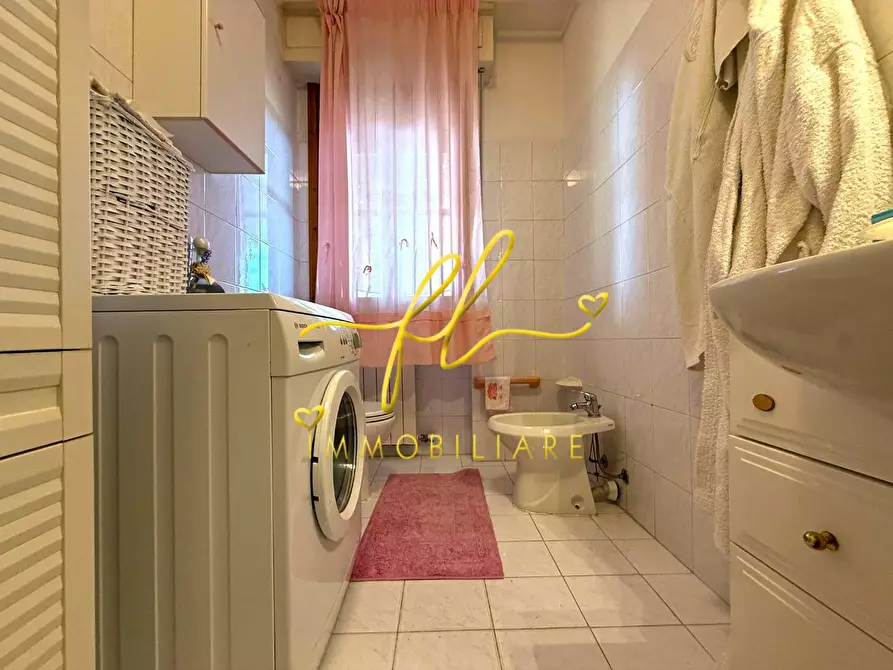 Immagine 15 di Appartamento in vendita  a Cecina