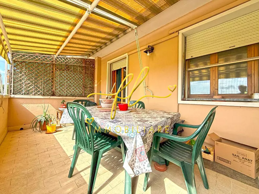 Immagine 1 di Appartamento in vendita  a Cecina