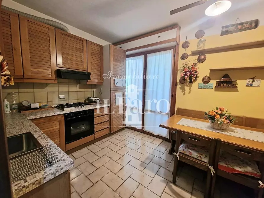 Immagine 10 di Appartamento in vendita  a Firenze