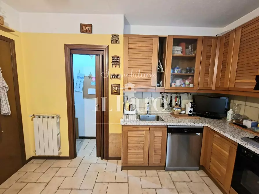 Immagine 9 di Appartamento in vendita  a Firenze