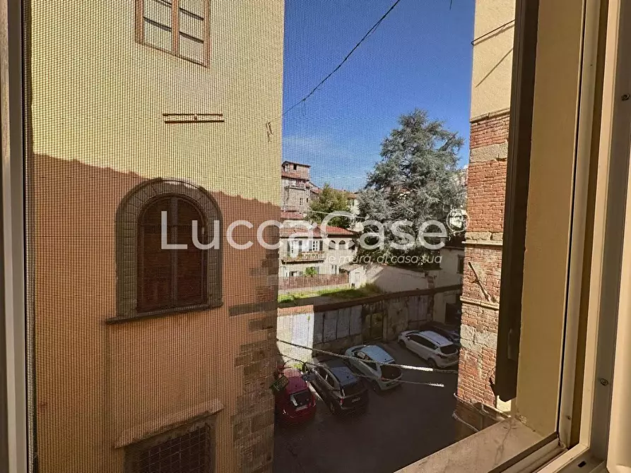 Immagine 28 di Appartamento in vendita  a Lucca