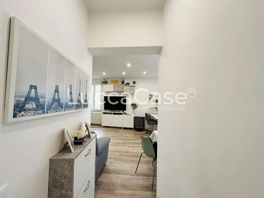 Immagine 26 di Appartamento in vendita  a Lucca