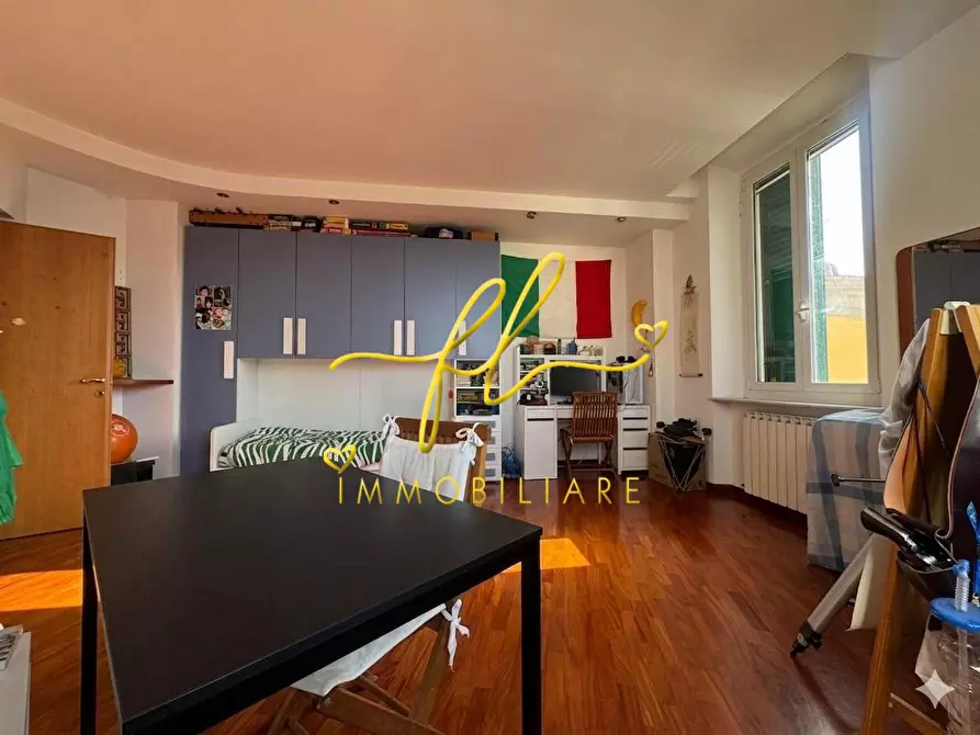 Immagine 12 di Appartamento in vendita  a Livorno