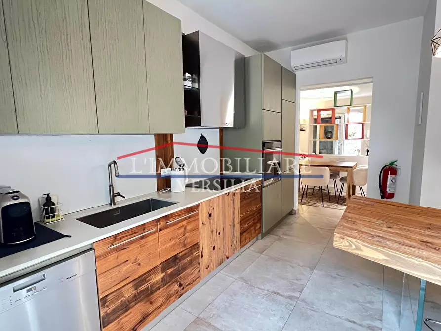 Immagine 13 di Appartamento in vendita  a Montignoso