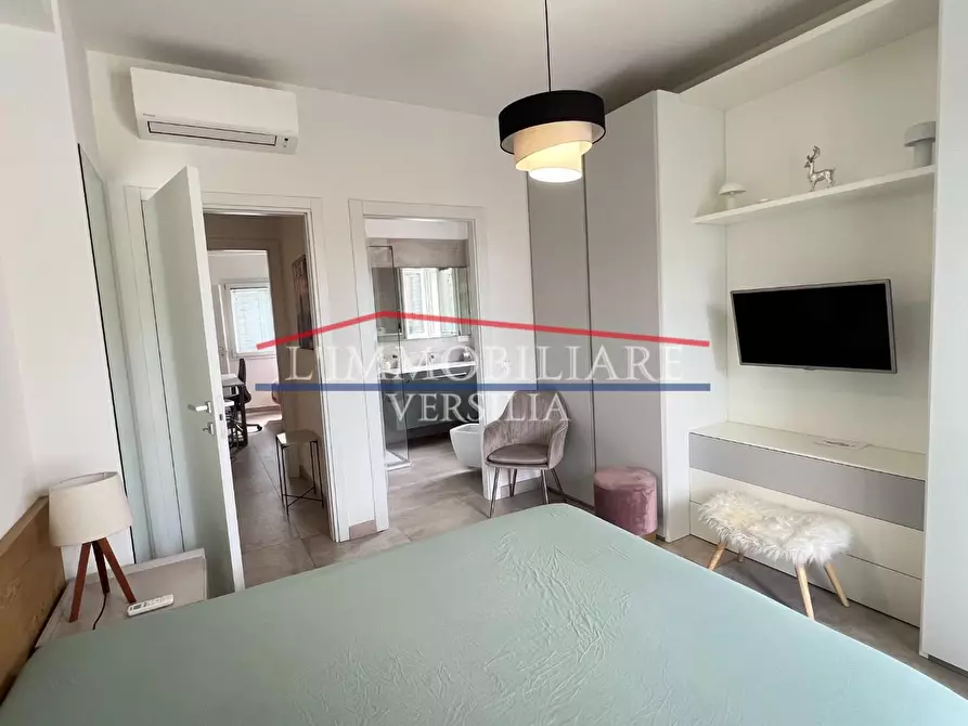 Immagine 39 di Appartamento in vendita  a Montignoso