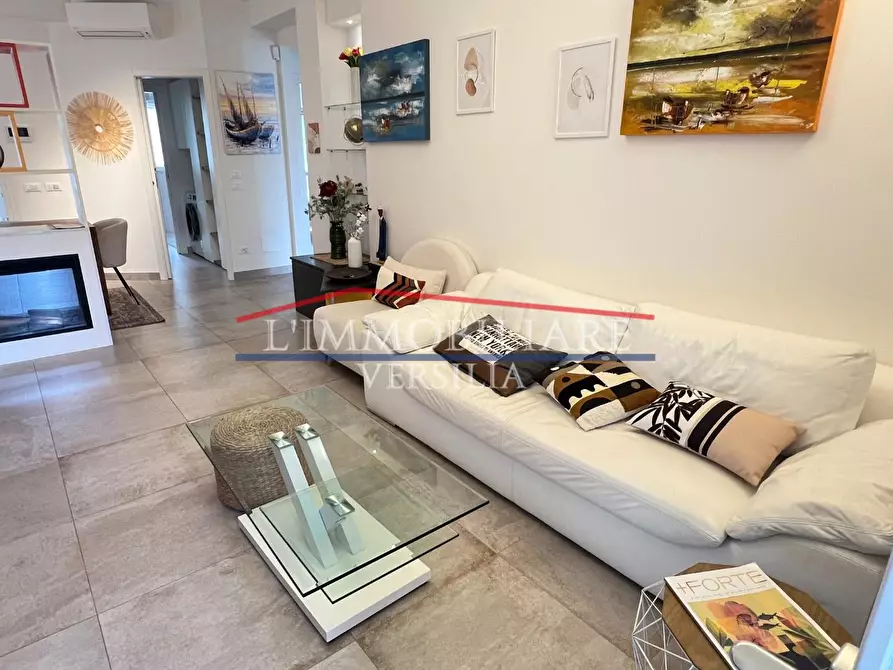 Immagine 24 di Appartamento in vendita  a Montignoso