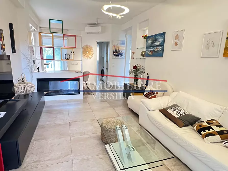 Immagine 23 di Appartamento in vendita  a Montignoso