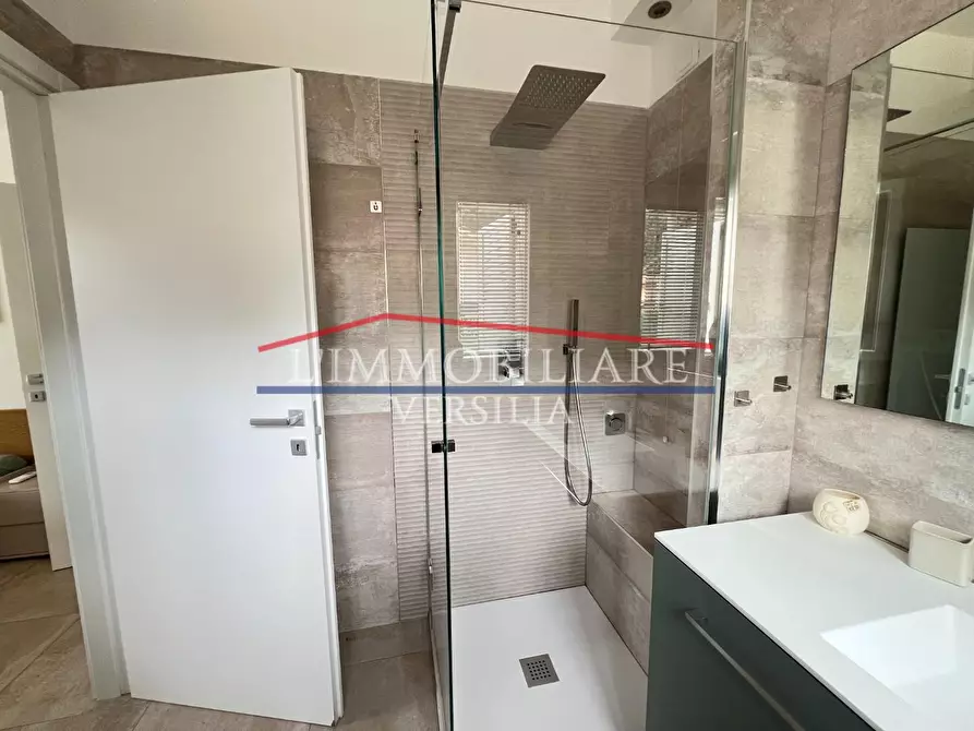 Immagine 44 di Appartamento in vendita  a Montignoso