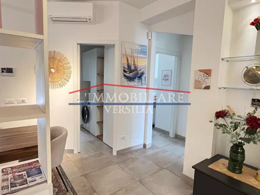 Immagine 25 di Appartamento in vendita  a Montignoso