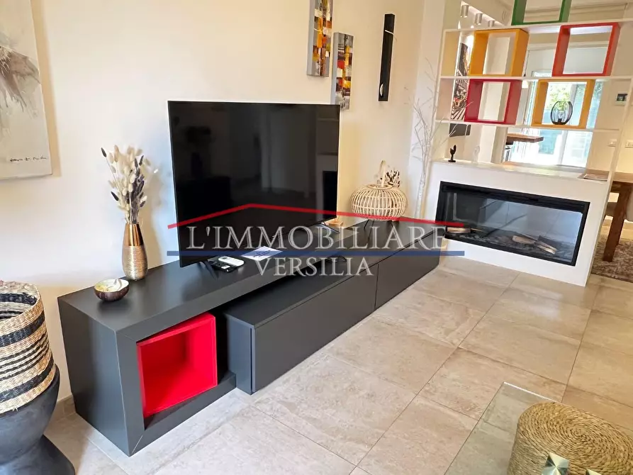 Immagine 22 di Appartamento in vendita  a Montignoso