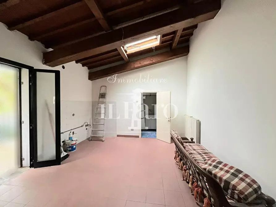 Immagine 3 di Appartamento in vendita  a Campi Bisenzio