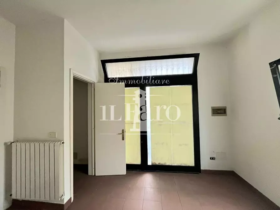 Immagine 4 di Appartamento in vendita  a Campi Bisenzio