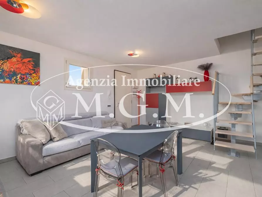 Immagine 7 di Casa bifamiliare in vendita  a Calcinaia