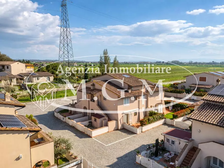 Immagine 21 di Casa bifamiliare in vendita  a Calcinaia