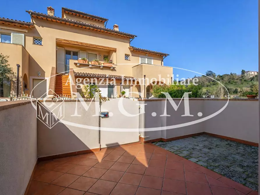 Immagine 17 di Casa bifamiliare in vendita  a Calcinaia