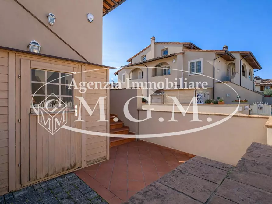 Immagine 3 di Casa bifamiliare in vendita  a Calcinaia