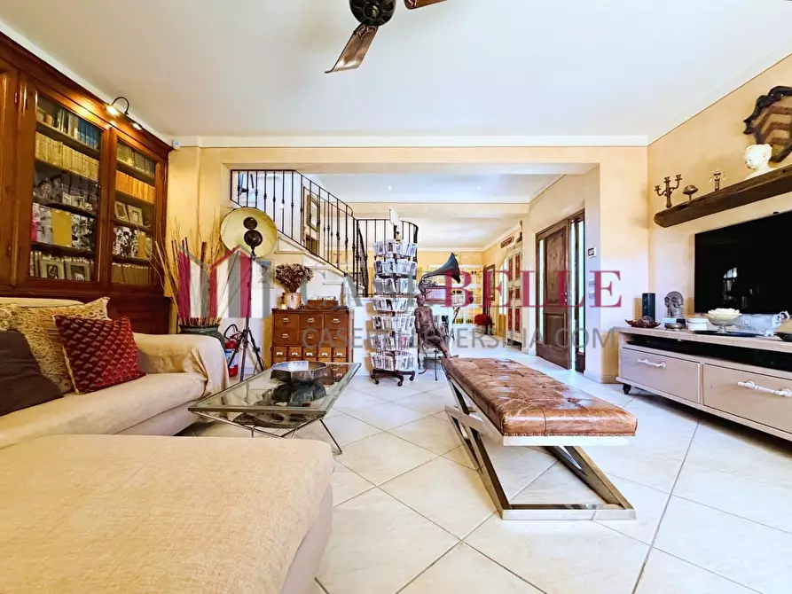 Immagine 6 di Villa in affitto  a Pietrasanta