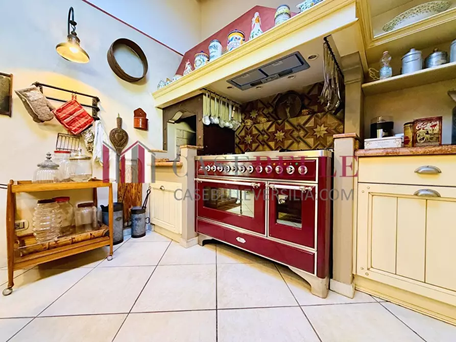 Immagine 17 di Villa in affitto  a Pietrasanta