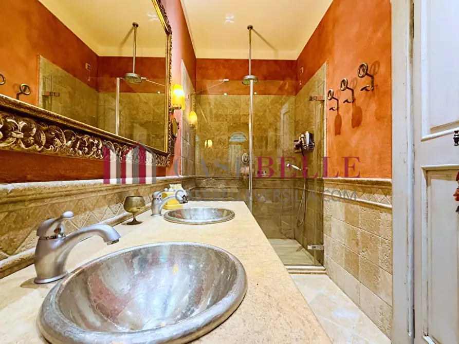 Immagine 33 di Villa in affitto  a Pietrasanta