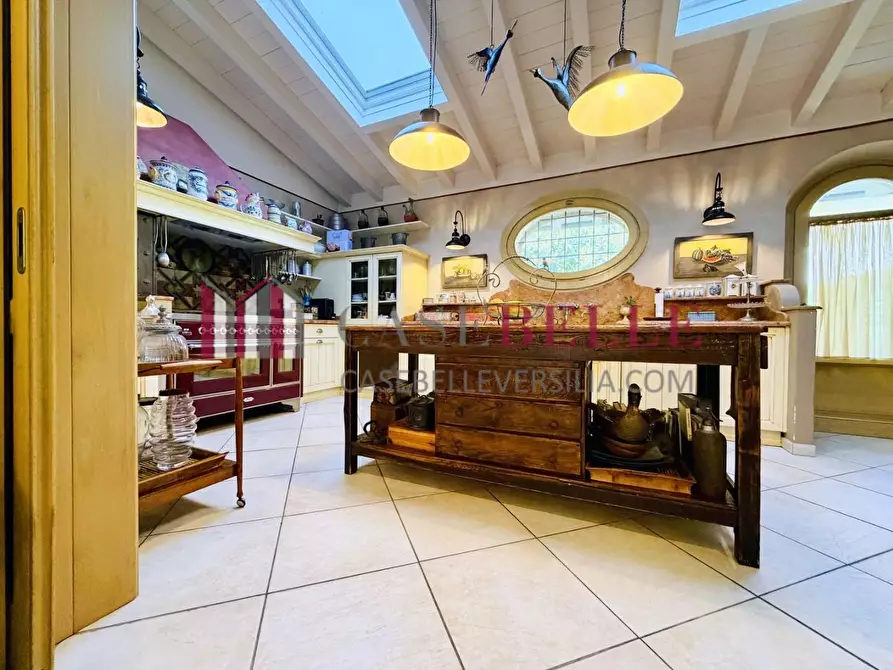 Immagine 13 di Villa in affitto  a Pietrasanta