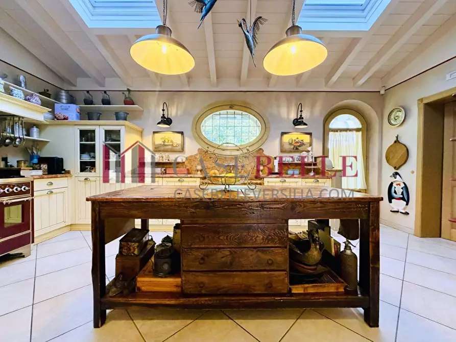 Immagine 14 di Villa in affitto  a Pietrasanta