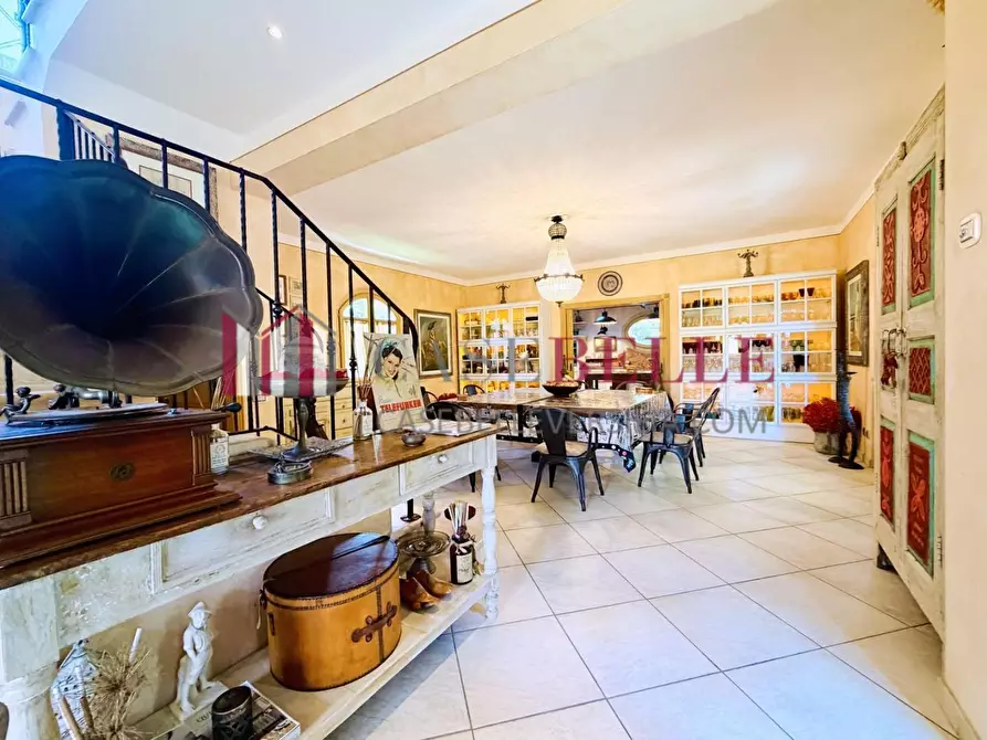 Immagine 8 di Villa in affitto  a Pietrasanta