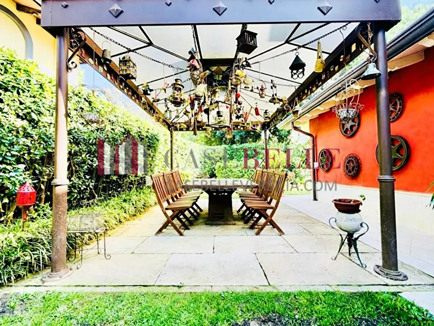 Immagine 46 di Villa in affitto  a Pietrasanta