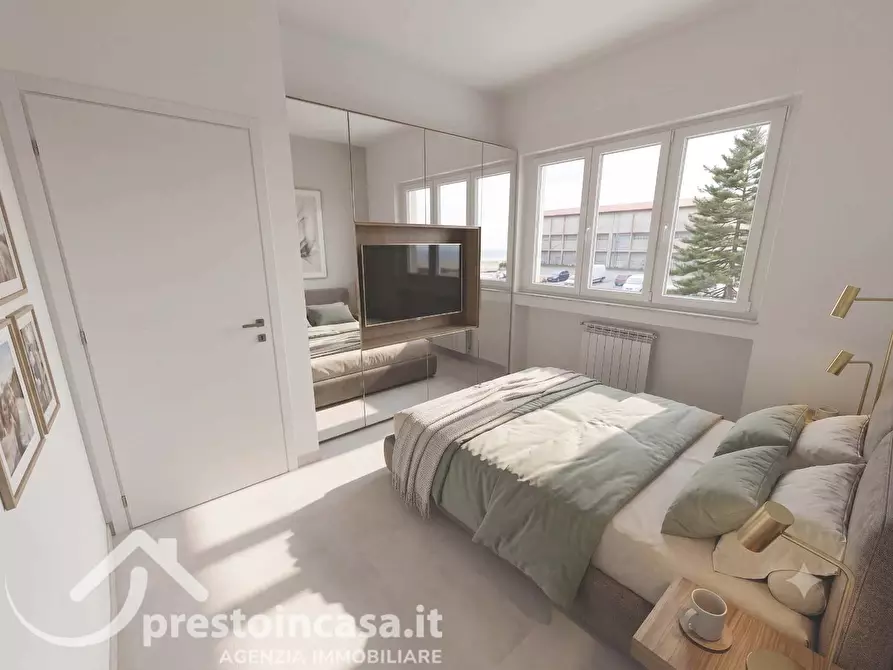 Immagine 3 di Appartamento in vendita  a Viareggio