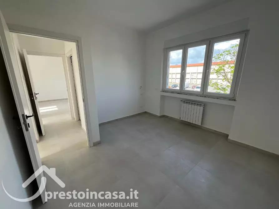 Immagine 12 di Appartamento in vendita  a Viareggio