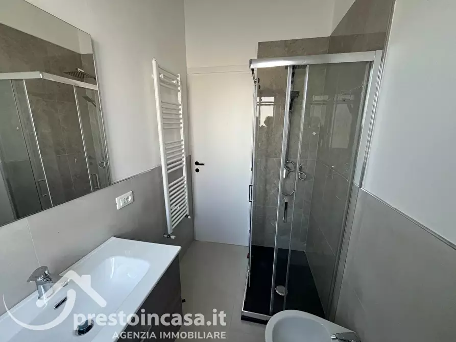 Immagine 17 di Appartamento in vendita  a Viareggio